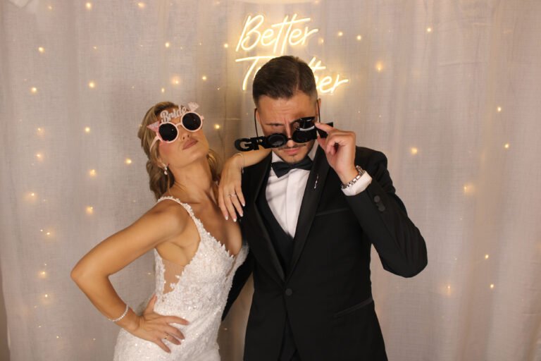 photobooth bride and groom booth photo