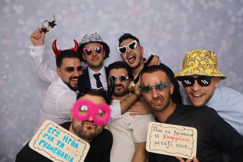 photobooth fun moments wedding booth